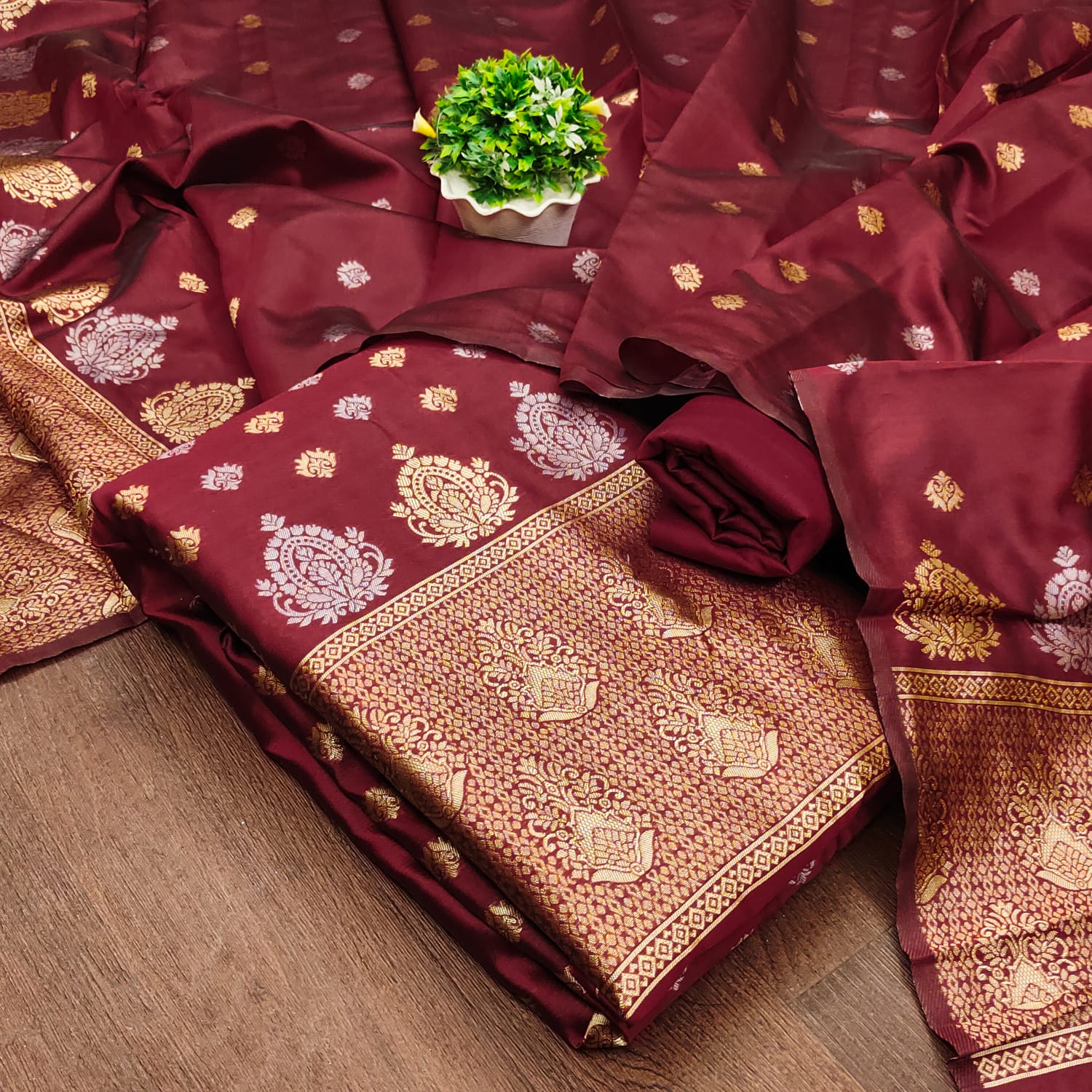Ds Designer Suit Jacquard Chanderi Non Catalog Dress Material Wholesale Price In Surat
